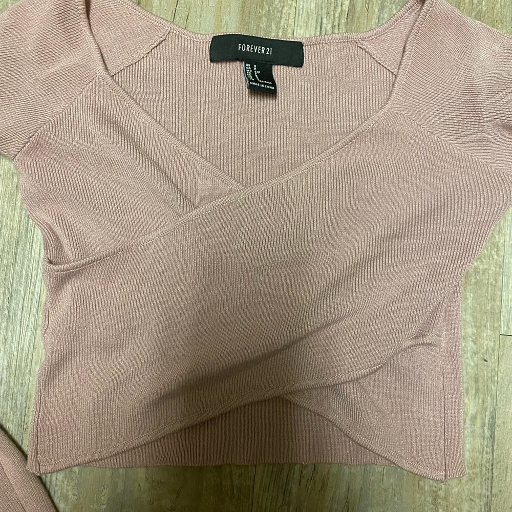 Forever 21 cropped top! - Picture 2 of 3